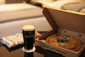 Killarney Oaks Hotel