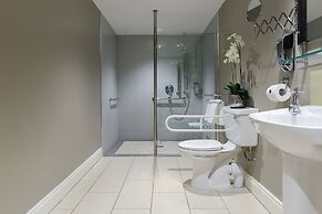 Killarney Oaks Hotel