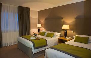 Killarney Oaks Hotel