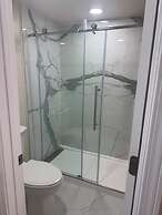 Townhouse Inn & Suites