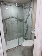 Townhouse Inn & Suites