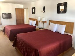 Budget Host Cloverland Motel
