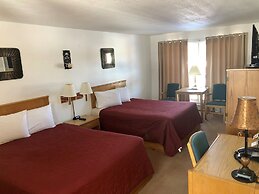 Budget Host Cloverland Motel
