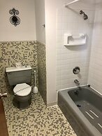 Budget Host Cloverland Motel