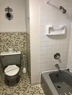 Budget Host Cloverland Motel