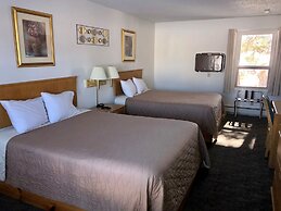 Budget Host Cloverland Motel