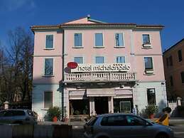 Michelangelo Hotel