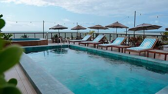 Atlântico Praia Hotel