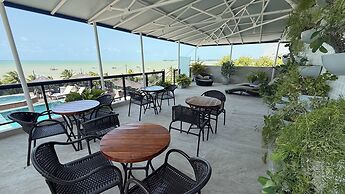 Atlântico Praia Hotel