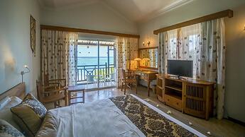 Le Peninsula Bay Beach Resort