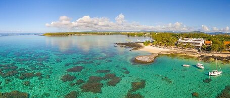 Le Peninsula Bay Beach Resort