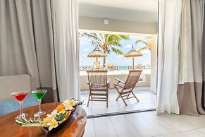 Le Peninsula Bay Beach Resort
