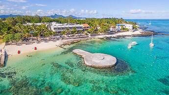 Le Peninsula Bay Beach Resort