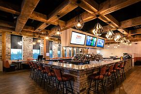 Deerfoot Inn & Casino