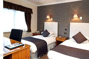 The Oaks Hotel