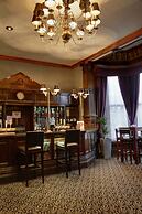The Oaks Hotel