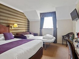The Oaks Hotel