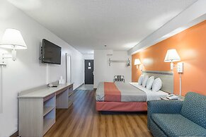 Motel 6 Lawrence, KS