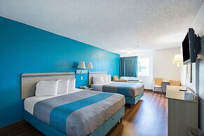 Motel 6 Lawrence, KS