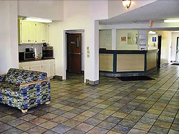 Motel 6 Lawrence, KS