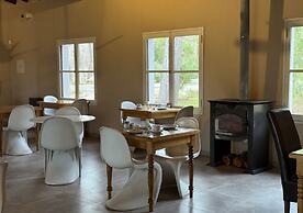 Postales by DOT Boutique