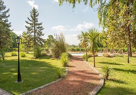 Postales by DOT Boutique