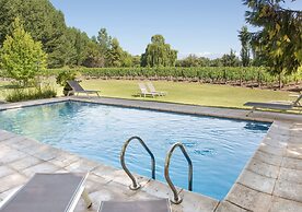 Postales by DOT Boutique