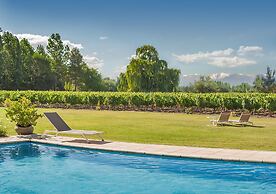 Postales by DOT Boutique