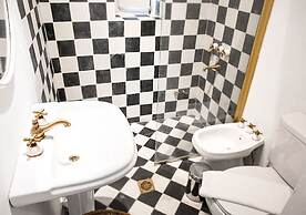 Postales by DOT Boutique