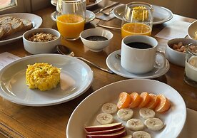 Postales by DOT Boutique