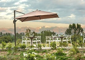 Postales by DOT Boutique