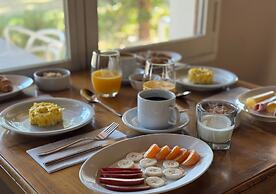 Postales by DOT Boutique