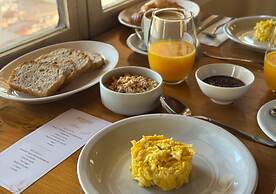 Postales by DOT Boutique