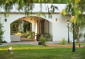 Postales by DOT Boutique