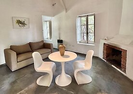 Postales by DOT Boutique