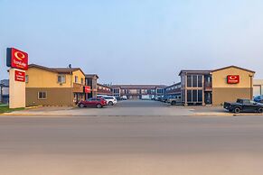 Econo Lodge Inn & Suites