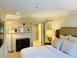 Hilton President Kansas City