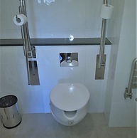 Holiday Inn Express Barcelona - Molins de Rei by IHG