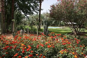 Dar Ayniwen Garden Hotel & Bird Zoo