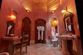 Dar Ayniwen Garden Hotel & Bird Zoo