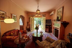 Dar Ayniwen Garden Hotel & Bird Zoo