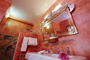 Dar Ayniwen Garden Hotel & Bird Zoo