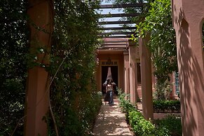 Dar Ayniwen Garden Hotel & Bird Zoo