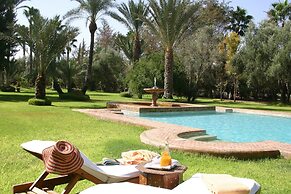 Dar Ayniwen Garden Hotel & Bird Zoo