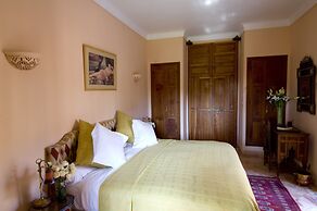 Dar Ayniwen Garden Hotel & Bird Zoo