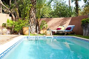 Dar Ayniwen Garden Hotel & Bird Zoo