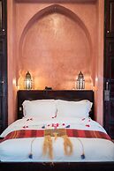 Riad Maison Bleue And Spa