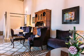 Riad Maison Bleue And Spa