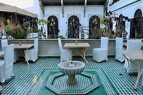 Riad Maison Bleue And Spa