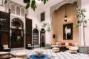 Riad Maison Bleue And Spa